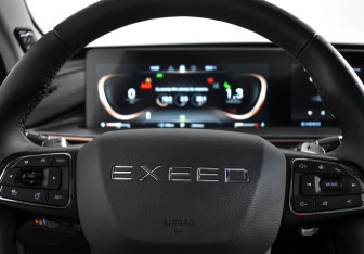 Подержанный автомобиль Exeed LX 2023 года (18 фото)