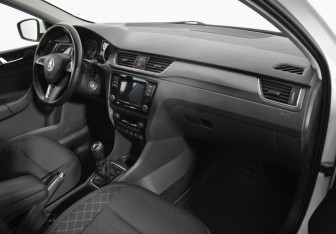 Подержанный автомобиль Skoda Rapid Liftback 2019 года (12 фото)