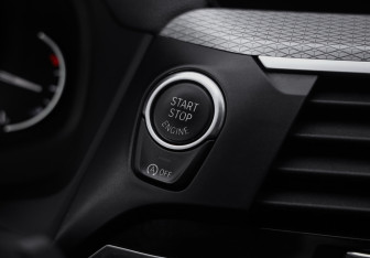 Подержанный автомобиль BMW X3 2020 года (24 фото)