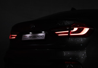 Подержанный автомобиль BMW X6 2017 года (35 фото)