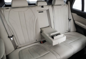 Подержанный автомобиль BMW X5 2016 года (34 фото)