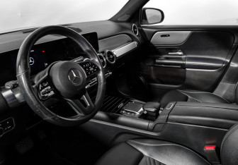 Подержанный автомобиль Mercedes-Benz GLB 2020 года (9 фото)