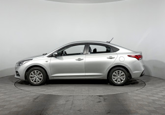 Подержанный автомобиль Hyundai Solaris Sedan 2017 года (8 фото)