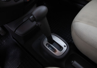 Подержанный автомобиль Nissan Micra Hatchback 2008 года (12 фото)