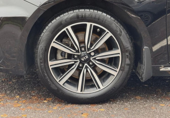 Подержанный автомобиль Kia Optima Sedan 2019 года (8 фото)