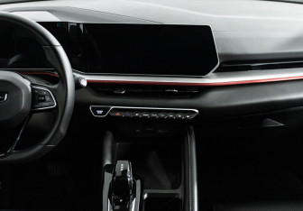 Подержанный автомобиль Geely Coolray 2024 года (14 фото)