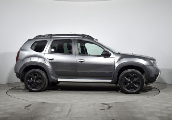 Подержанный автомобиль Renault Duster 2019 года (4 фото)