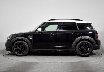 Подержанный автомобиль MINI Countryman 2021 года (8 фото)