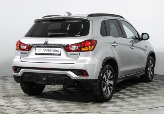 Подержанный автомобиль Mitsubishi ASX 2018 года (5 фото)