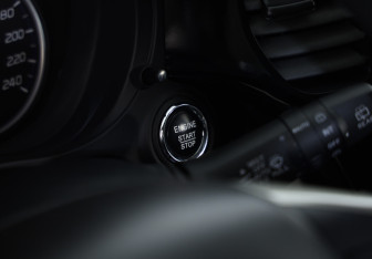 Подержанный автомобиль Mitsubishi Outlander 2022 года (19 фото)