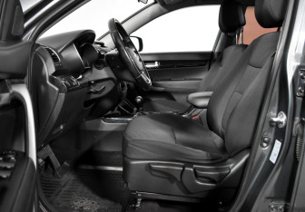 Подержанный автомобиль Kia Sorento 2016 года (10 фото)