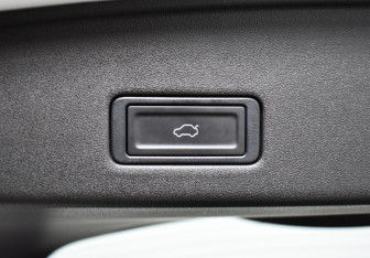 Подержанный автомобиль Omoda C5 2023 года (17 фото)