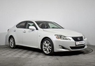 Подержанный автомобиль Lexus IS Sedan 2008 года (3 фото)