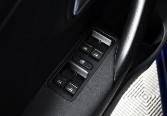 Подержанный автомобиль Volkswagen Polo Sedan 2019 года (12 фото)