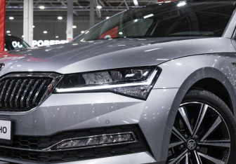 Подержанный автомобиль Skoda Superb Liftback 2024 года (2 фото)
