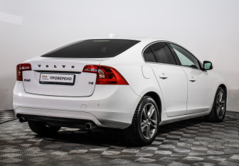 Подержанный автомобиль Volvo S60 2014 года (5 фото)