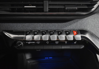 Подержанный автомобиль Peugeot 3008 2019 года (17 фото)