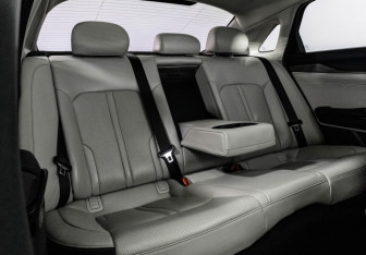 Подержанный автомобиль Kia K5 2021 года (24 фото)