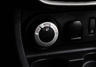 Подержанный автомобиль Renault Duster 2014 года (14 фото)