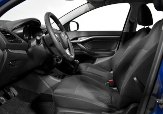 Подержанный автомобиль LADA (ВАЗ) Vesta Sedan 2016 года (10 фото)