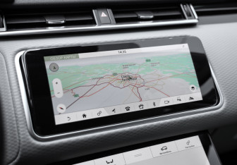Подержанный автомобиль Land Rover Range Rover Velar 2018 года (20 фото)
