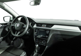 Подержанный автомобиль Skoda Rapid Liftback 2019 года (9 фото)