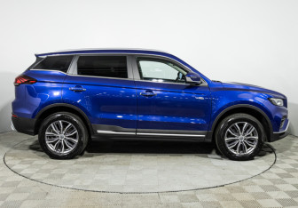 Подержанный автомобиль Geely Atlas Pro 2022 года (4 фото)