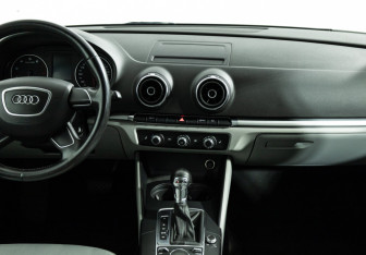 Подержанный автомобиль Audi A3 Hatchback 2013 года (14 фото)