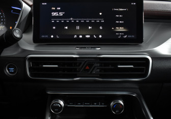 Подержанный автомобиль Geely Coolray 2021 года (17 фото)