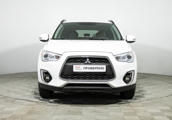 Подержанный автомобиль Mitsubishi ASX 2014 года (2 фото)
