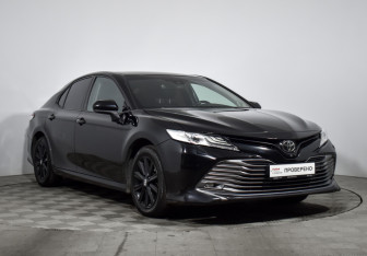 Подержанный автомобиль Toyota Camry Sedan 2018 года (3 фото)