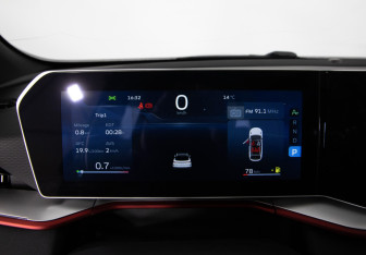 Подержанный автомобиль Geely Coolray 2023 года (11 фото)