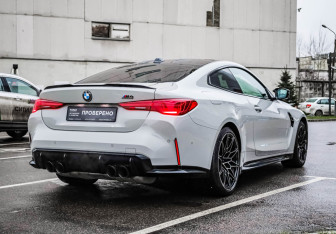 Подержанный автомобиль BMW M4 Coupe 2024 года (7 фото)