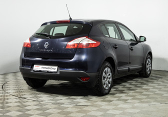 Подержанный автомобиль Renault Megane Hatchback 2012 года (5 фото)