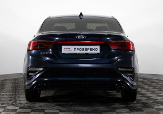 Подержанный автомобиль Kia Cerato Sedan 2019 года (6 фото)