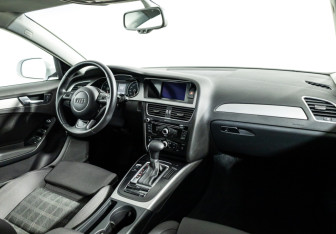 Подержанный автомобиль Audi A4 Sedan 2014 года (9 фото)