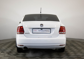 Подержанный автомобиль Volkswagen Polo Sedan 2014 года (6 фото)