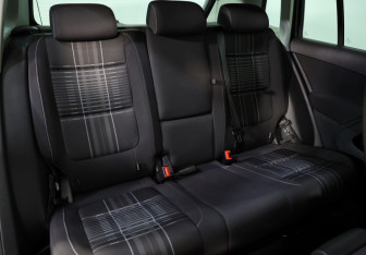 Подержанный автомобиль Volkswagen Tiguan 2016 года (23 фото)