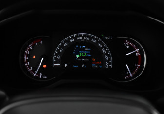 Подержанный автомобиль Toyota RAV4 2020 года (19 фото)