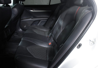 Подержанный автомобиль Toyota Camry Sedan 2021 года (19 фото)