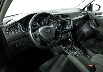 Подержанный автомобиль Volkswagen Tiguan 2017 года (11 фото)