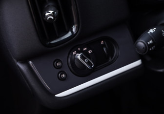 Подержанный автомобиль MINI Countryman 2018 года (20 фото)