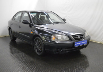 Подержанный автомобиль Hyundai Elantra Sedan 2005 года (3 фото)
