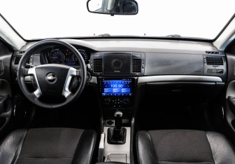 Подержанный автомобиль Chevrolet Epica 2011 года (10 фото)
