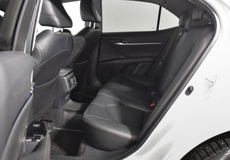 Подержанный автомобиль Toyota Camry Sedan 2020 года (12 фото)