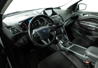 Подержанный автомобиль Ford Kuga 2018 года (11 фото)