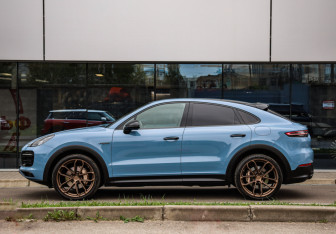 Подержанный автомобиль Porsche Cayenne 2021 года (9 фото)