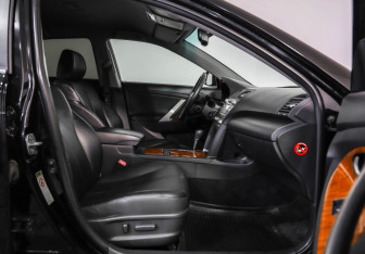 Подержанный автомобиль Toyota Camry Sedan 2011 года (23 фото)