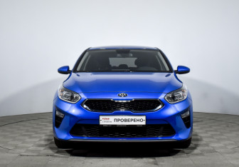 Подержанный автомобиль Kia Ceed Hatchback 2020 года (2 фото)