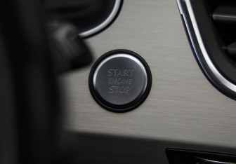 Подержанный автомобиль Audi Q7 2017 года (16 фото)